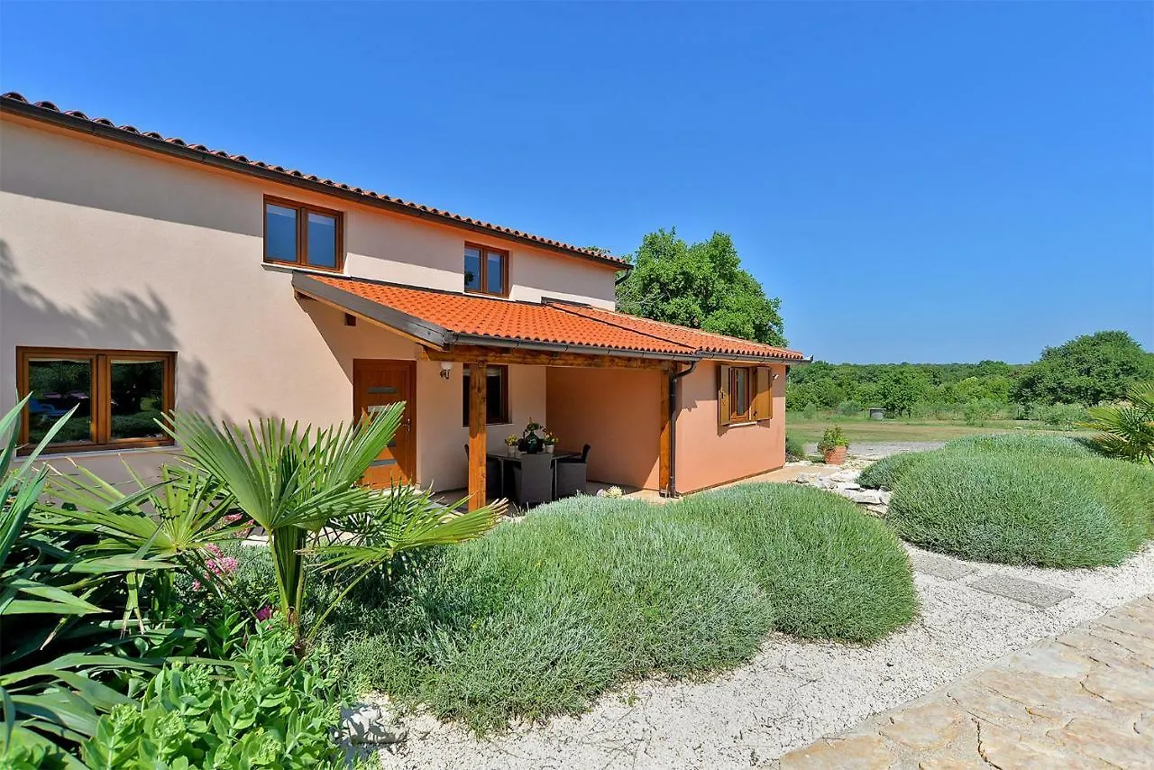 Villa Liznjan 1926 0*,  Croazia